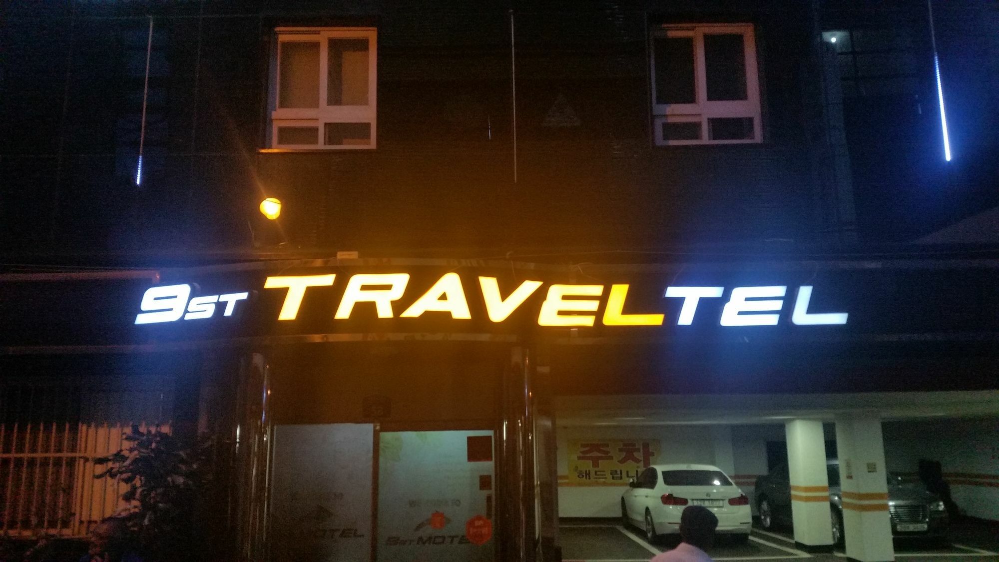 Отель 9St Traveltel Пусан Экстерьер фото